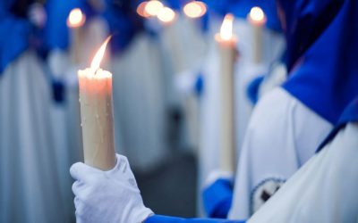 Cómo limpiar y guardar la túnica de nazareno